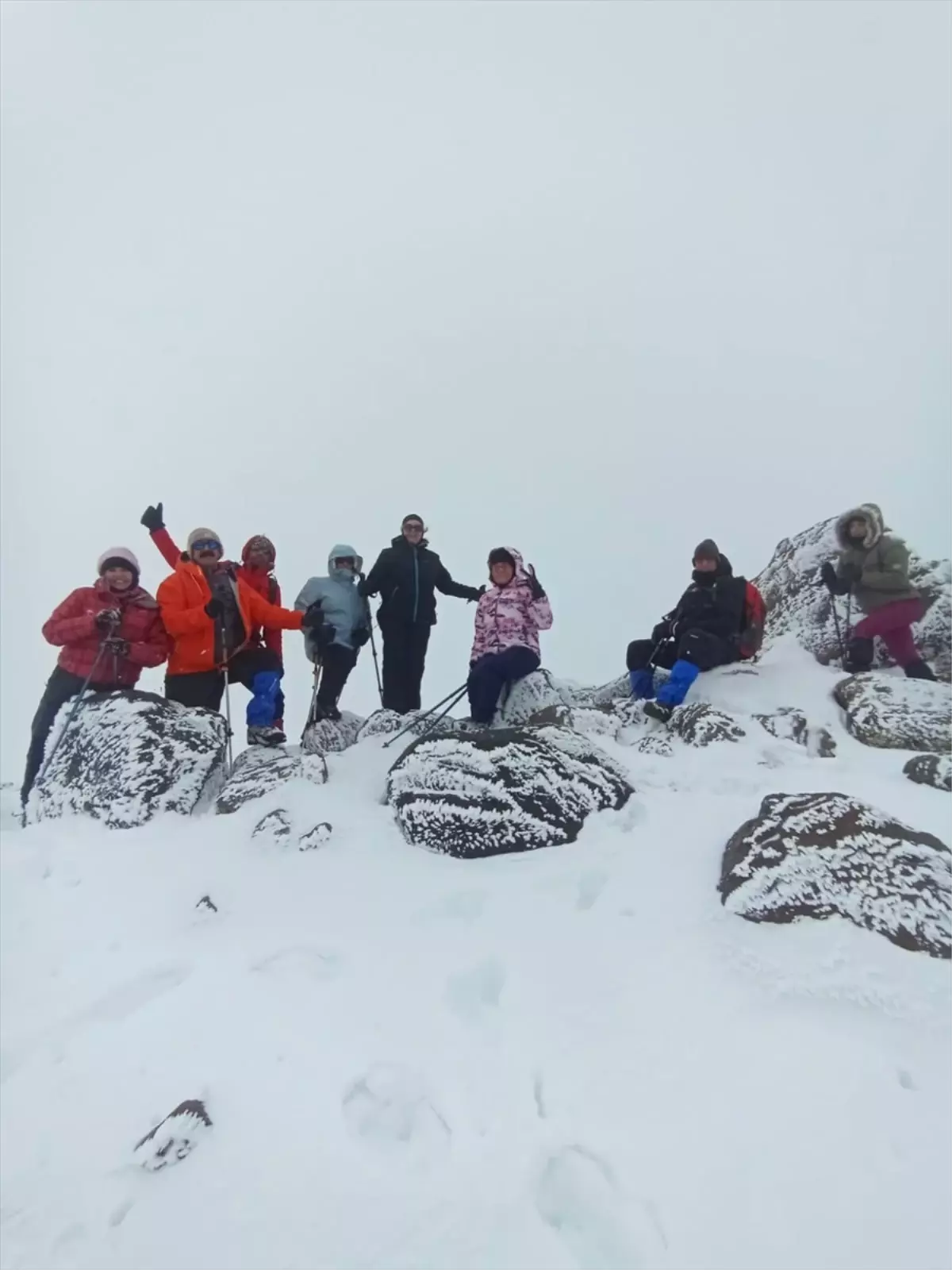 Kadın Dağcılar Ağrı Dağı’na Zorlu Tırmanış Gerçekleştirdi
