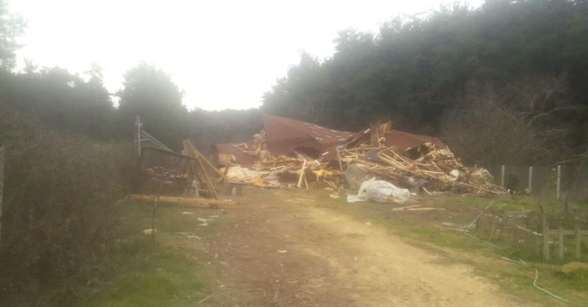 Gelibolu’da tarım arazilerindeki kaçak yapılar yıkılıyor