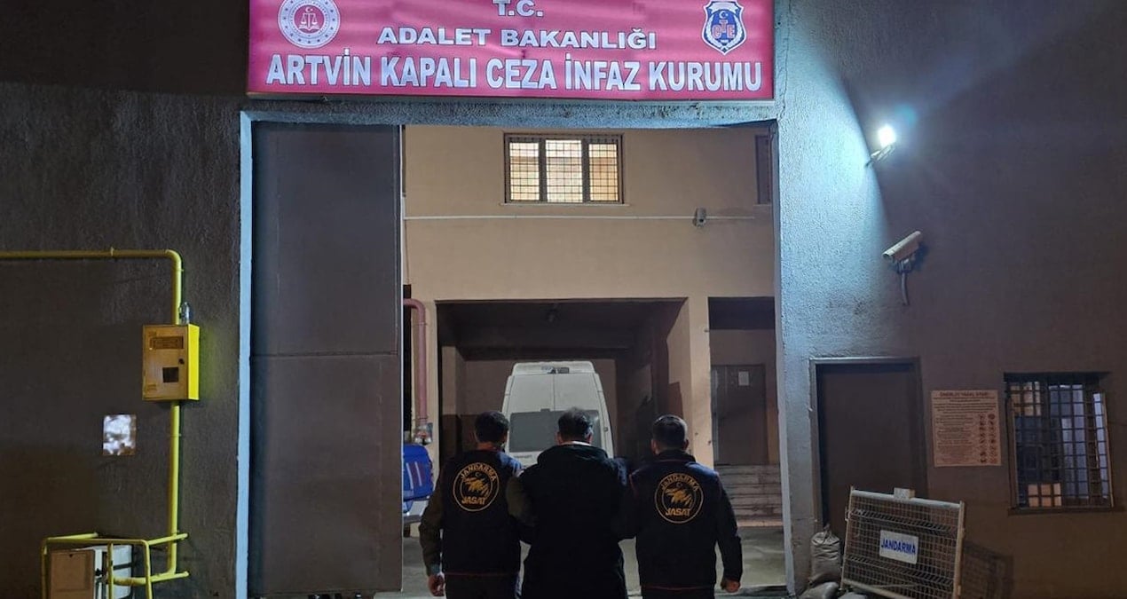 Interpol kırmızı bültenle arıyordu: Artvin’de yakalandı