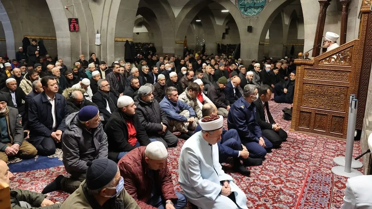Kayseri’de ilk teravih namazı kılındı