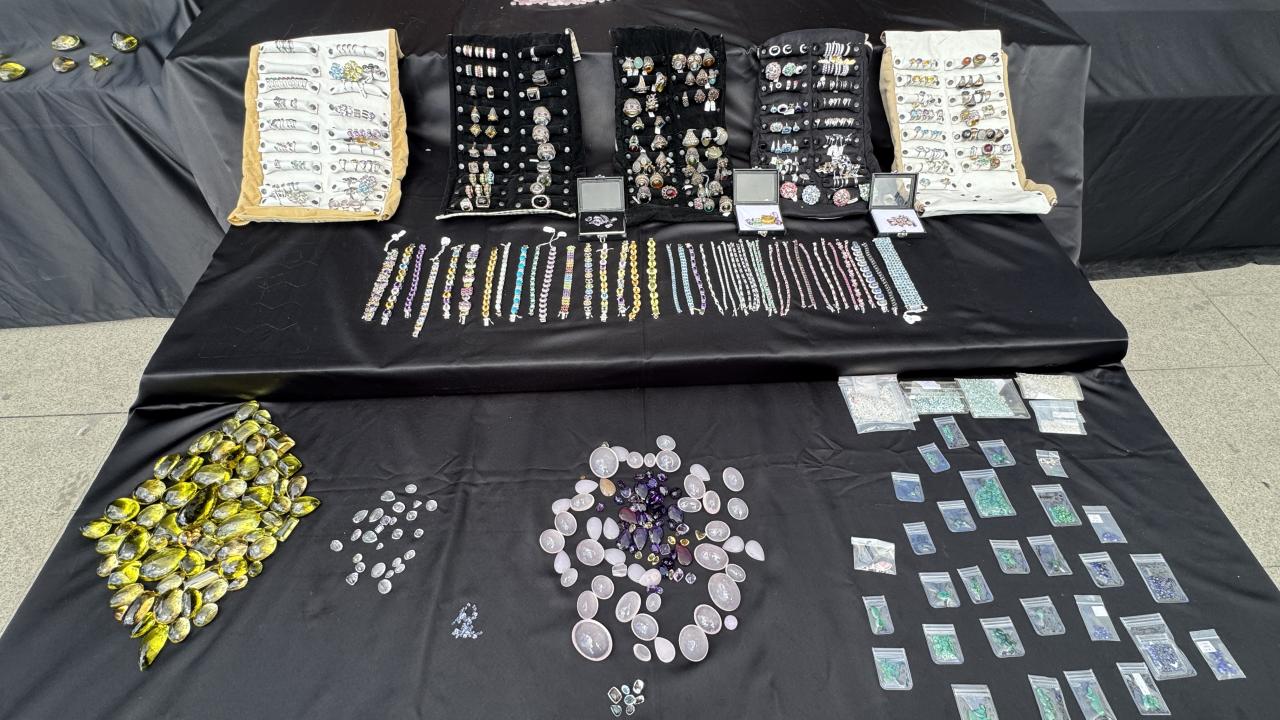 İstanbul’da 250 milyon lira değerinde değerli taş ele geçirildi